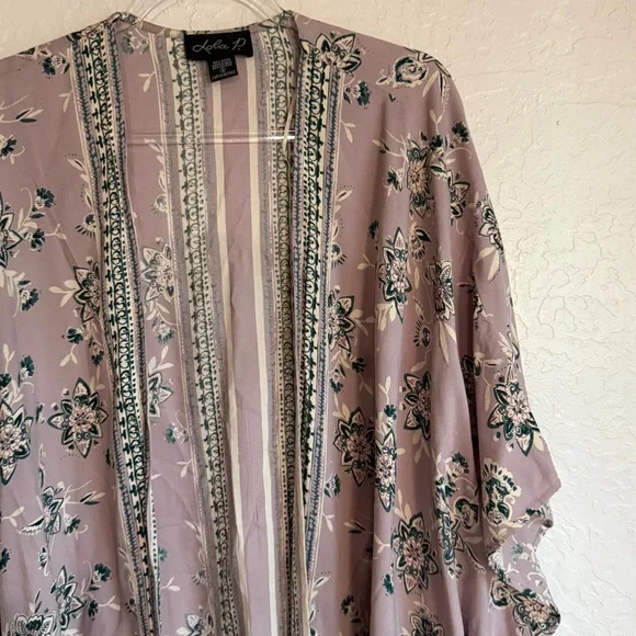 Lola P. Floral Light Purple Kimono Size Small - Picture 4 of 9